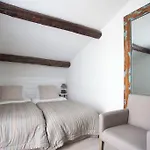 Port Rive Gauche Iona Appartement *